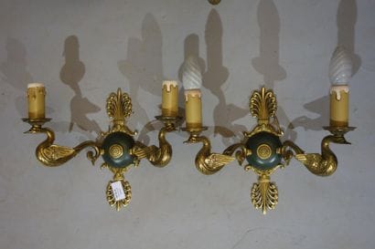 Supension and pair of wall lights in gilt...
