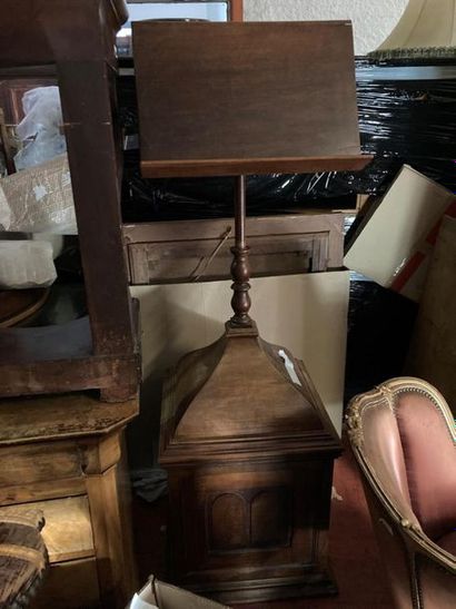 Large altar lectern in walnut, base with...
