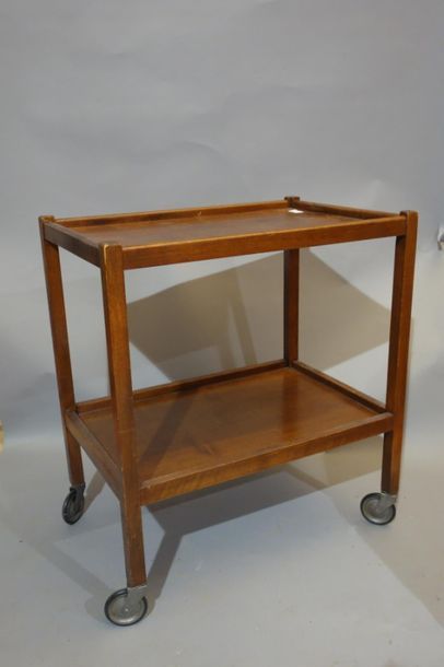 Rolling table with 2 tops in walnut. 