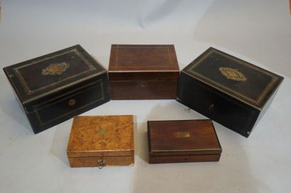 Set of 5 boxes in veneer and blackened wood....
