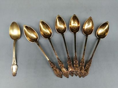 Suite of 6 teaspoons in vermeil. Paris, 1819-1838....