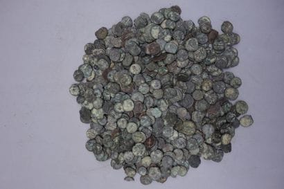 Lot of small bronzes from the end of the...