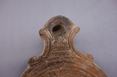Antique oil lamp? 
