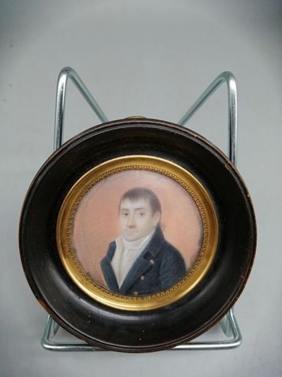 French school XIXth. Portrait of a man in...