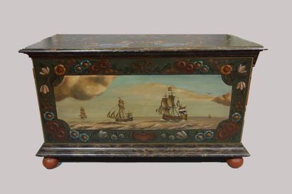 Wooden middle chest with polychrome decoration...