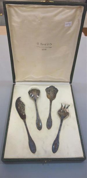 Silver hors d'oeuvre set with laurel wreaths,...