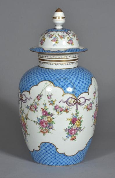 Large covered porcelain vase with polychrome...