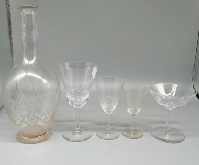 Cut crystal glass service including 9 water...