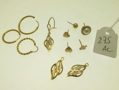 3 Creoles 1 ear pendant 5 ear studs (clasps...