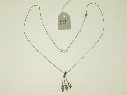1 necklace set in white gold with a pendant...
