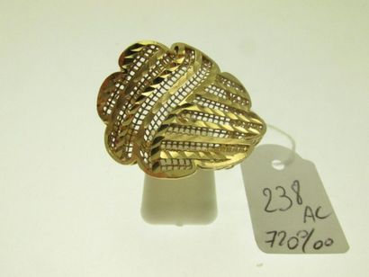 1 gold ring 720°/°°° with net and chiselled...