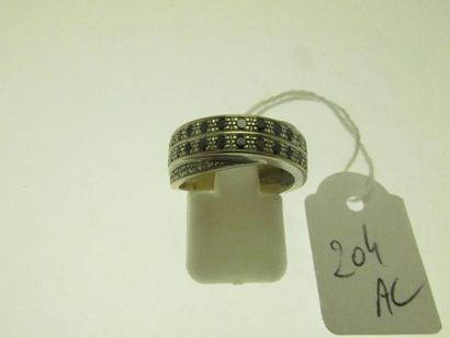 1 bague monture or gris (usures au rhodiage)...