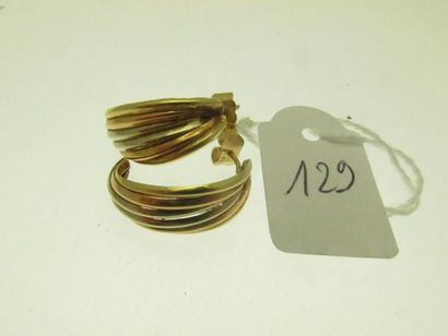 1 pair of three tone gold ear studs with...