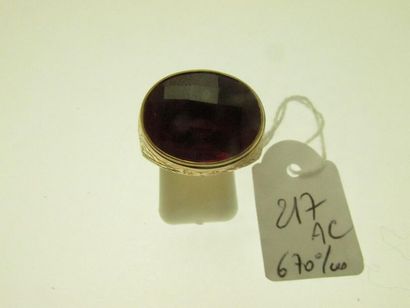 1 bague de forme chevalière monture or bas-titre...