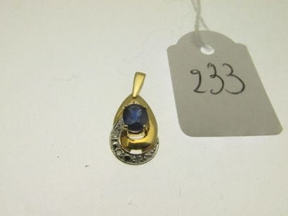 1 pendentif monture or deux tons ajouré serti...