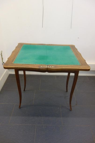 Table à jeux pliante à décor de cartes à...
