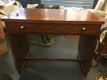 Bureau en bois de style Art Déco ouvrant...