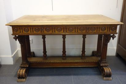 Table / Bureau ouvrant à deux tiroirs en...