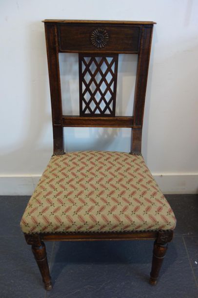 Chaise en bois naturel dossier incurvé à...
