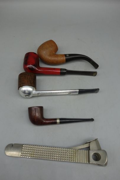 Quatre pipes et deux coupe-cigares