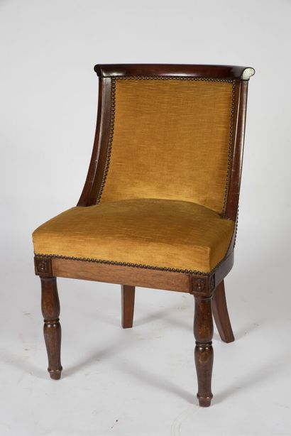 Chaise gondole en acajou et placage d'acajou,...