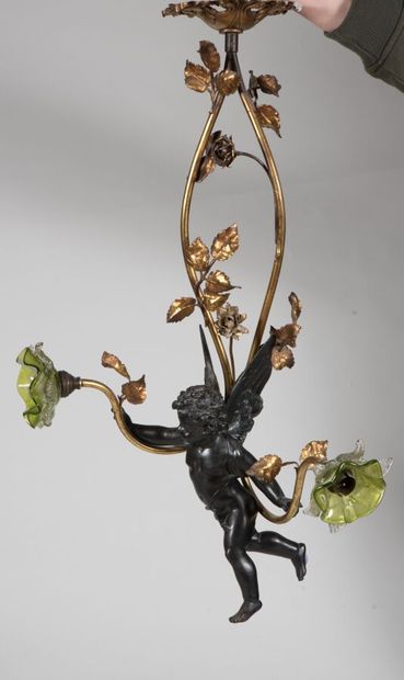 Petit lustre d'alcôve en bronze et métal...
