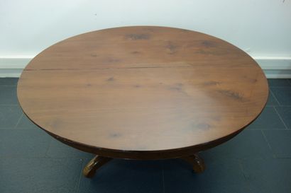 Grande table à allonges en acajou et placage...