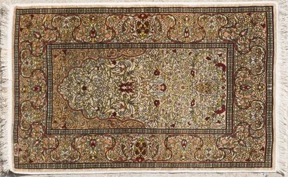 TAPIS TURC HEREKE SOIE SIGNE HEREKE CHAINE...