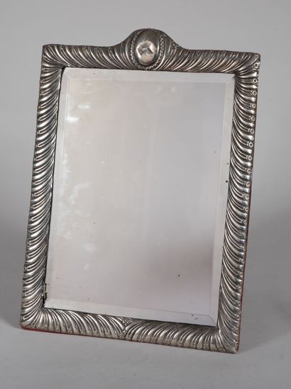 Miroir de toilette rectangulaire à encadrement...