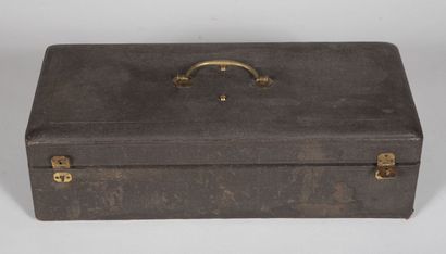 Nécessaire de chimie présenté dans un coffret...