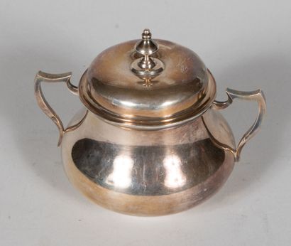 Petit sucrier en argent, de forme balustre,...