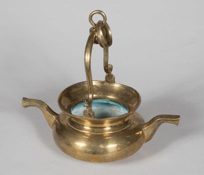 Petite puisette en bronze dans le style du...