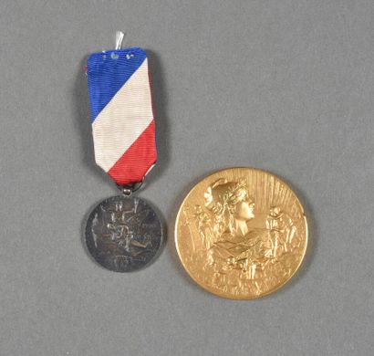 Médaille de l'Exposition Universelle de 1900,...