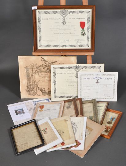 BREVETS. DIPLOMES. CITATION. CONGES, certains...