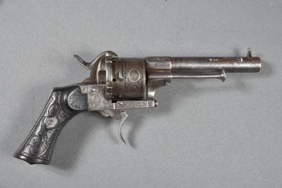 Revolver à broches à 6 coups marqué sur le...