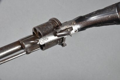 Revolver à broches à 6 coups marqué sur le...
