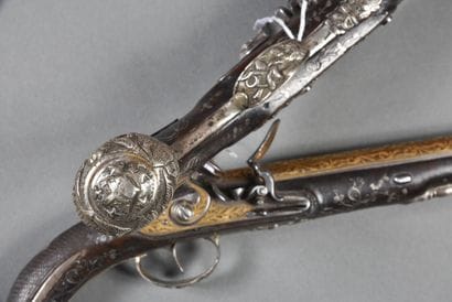 Paire de pistolets d'arçon à silex à canons...
