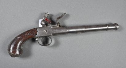 Pistolet à silex à coffre gravé d'une fleur,...