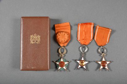 MAROC. ORDRE du OUISSAM ALAOUITE, officier...