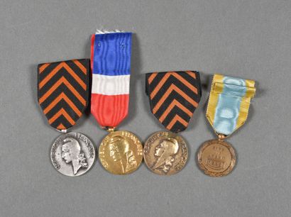 Médaille d'Honneur des MINES (3), et des...