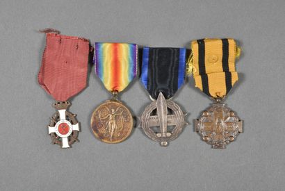 GRECE. Croix de Guerre 1916, Médaille Militaire...