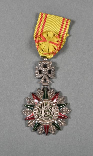TUNISIE. NISHAM IFTIKAR, officier, 58mm,...