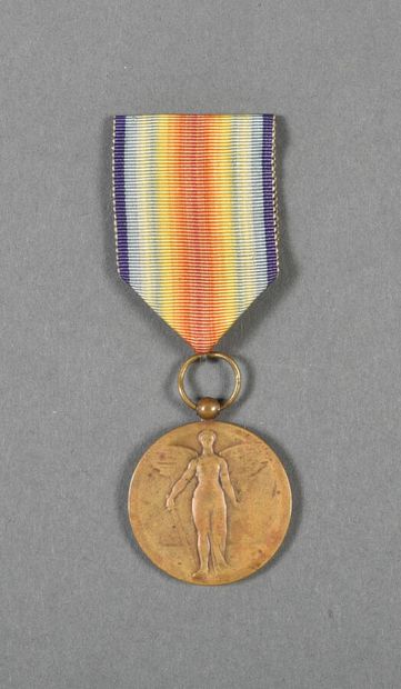 ROUMANIE. Médaille de la VICTOIRE, INTER...