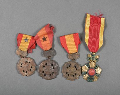 France/VIETNAM. Croix de la VAILLANCE (3),...