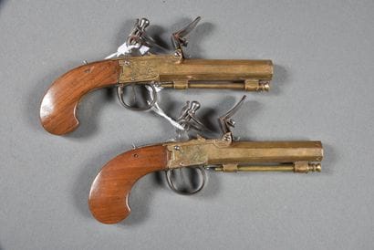 Paire de pistolets à silex, d'officier de...