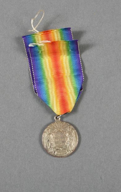AUSTRALIE. Médaille commémorative de la VICTOIRE,...