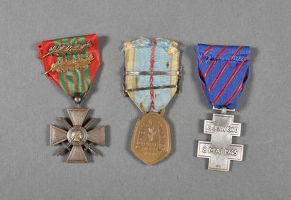 France. Croix de Guerre de LONDRES, médaille...