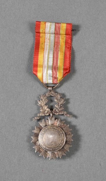 France. Médaille des Ex-Militaires des guerres...