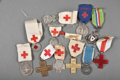 CROIX ROUGE .ADF.UFF. SECOURS. BLESSES, lot...