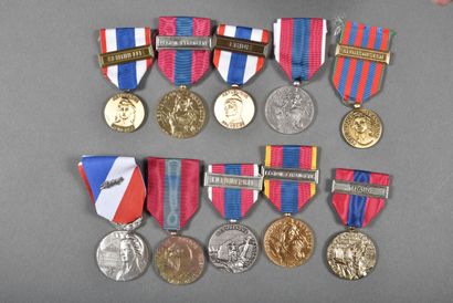France. Médailles de la DEFENE NATIONALE...